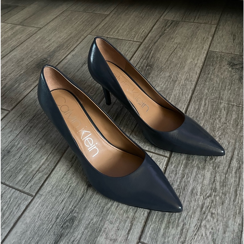 Women’s dress shoes